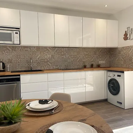 Vue A 300m Du Centre De Porto-vecchio