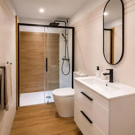Vue 300 M Du Centre, Parking Prive Porto-Vecchio (Corsica)