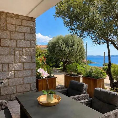 Villa Vue 300 M Du Centre, Parking Prive *
