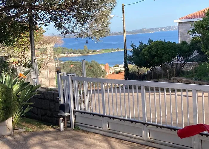 Vue A 5 Minutes A Pied Du Centre De Porto-vecchio